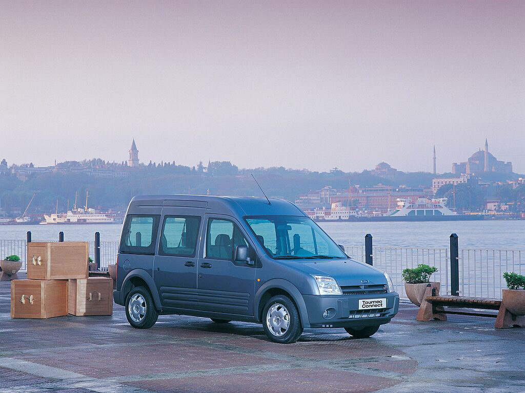 Ford Transit Tourneo Connect.jpg